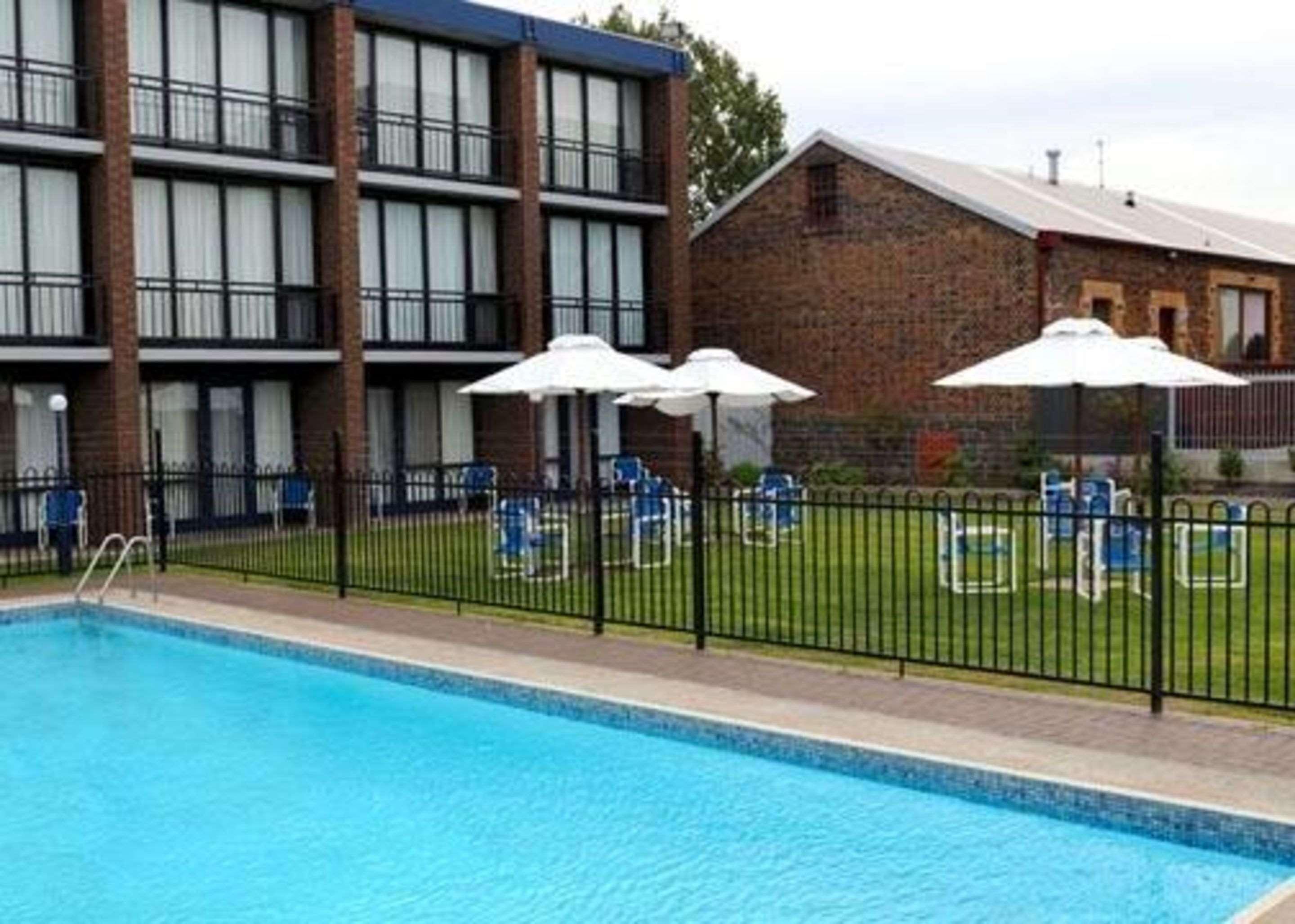 Richmond Henty Hotel Portland Exteriör bild