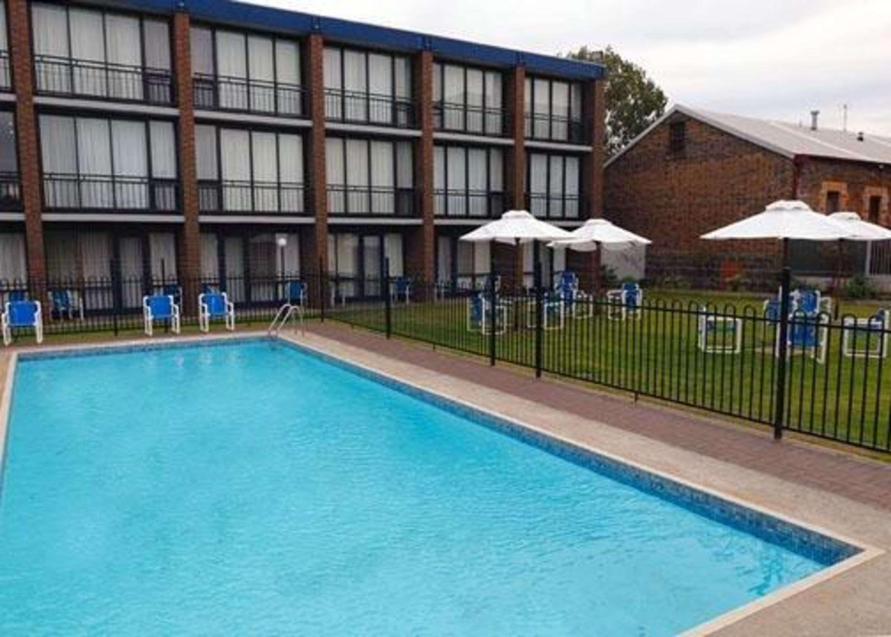 Richmond Henty Hotel Portland Exteriör bild
