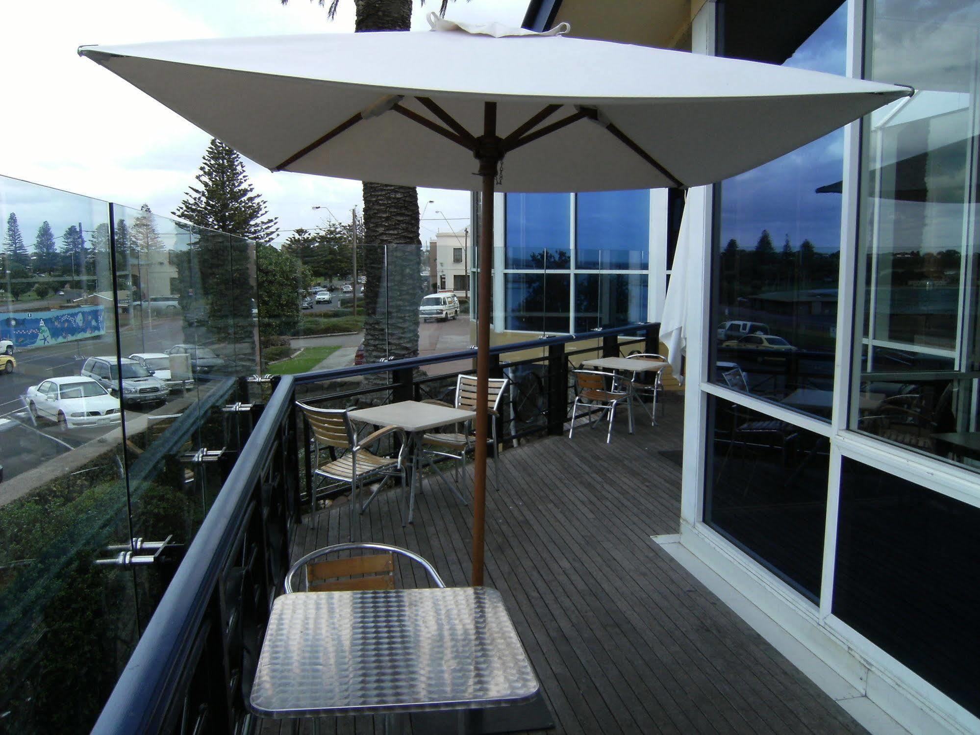 Richmond Henty Hotel Portland Exteriör bild