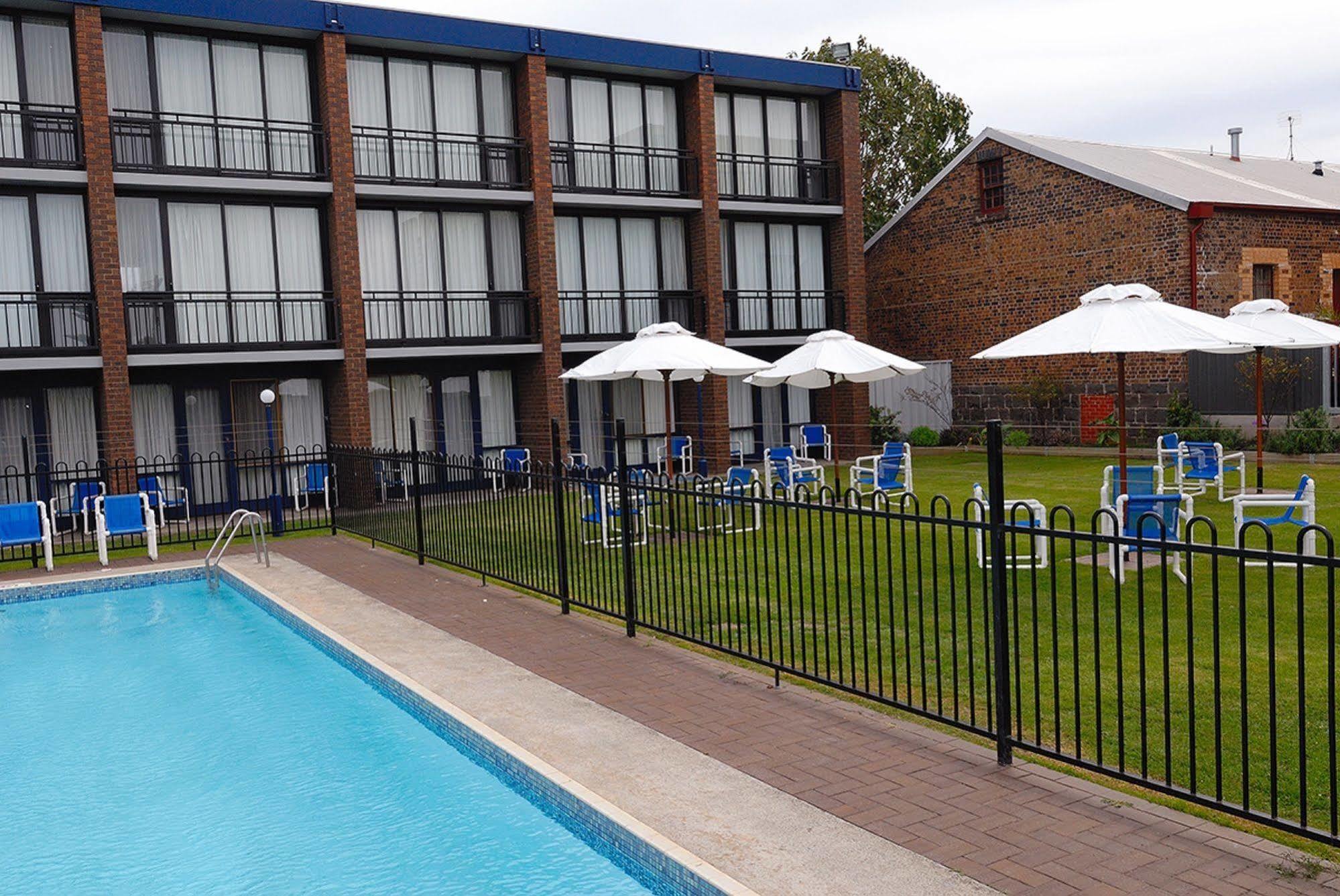 Richmond Henty Hotel Portland Exteriör bild